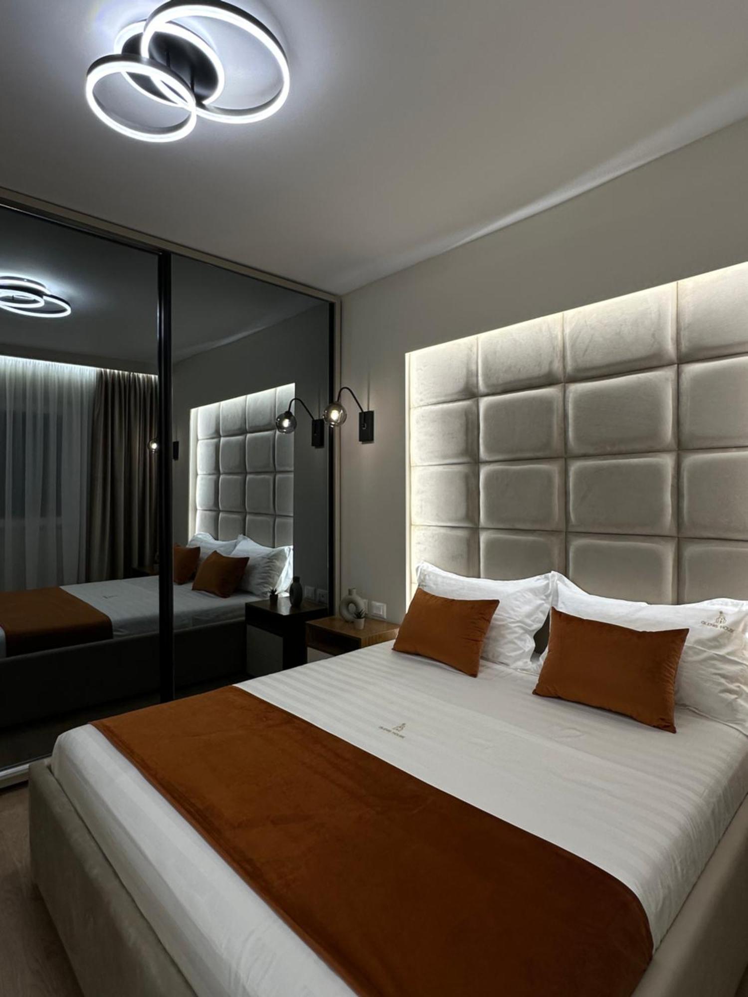 Gold Luxury House Апартаменти Дуррес