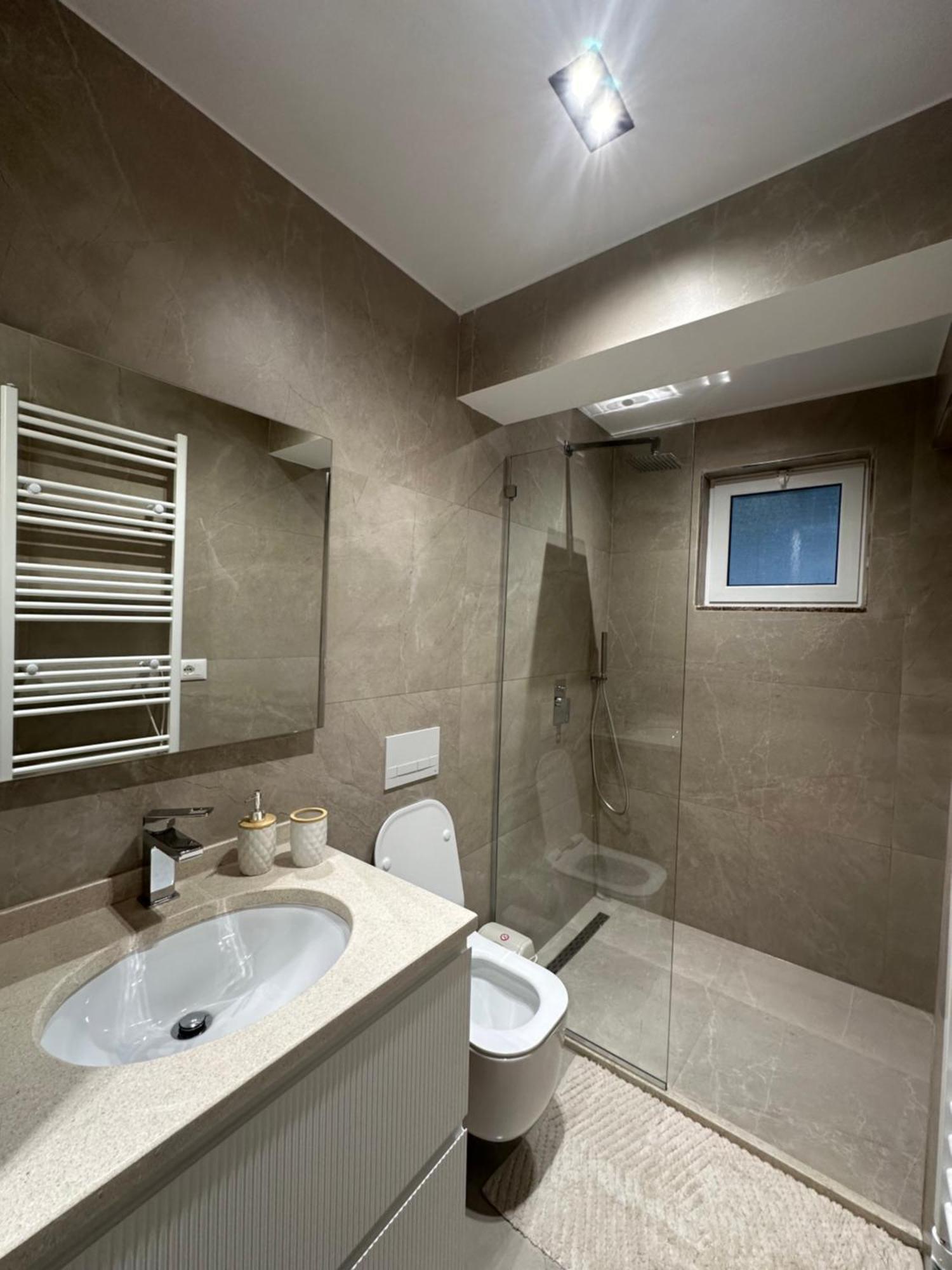 Gold Luxury House Апартаменти